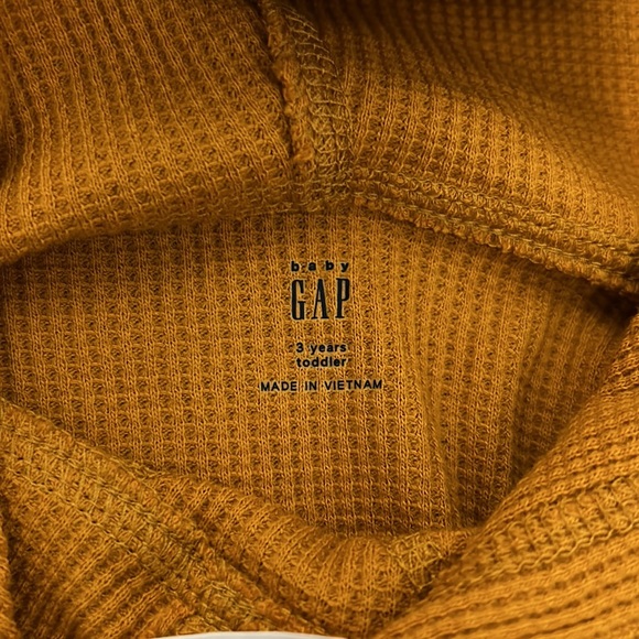 Gap Shirts - Picture 5 of 5